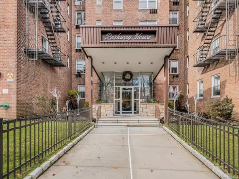 61 Bronx River Rd #3D, Yonkers, NY 10704