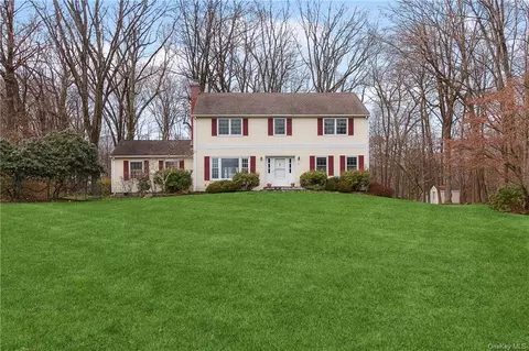 23 Greenlawn Rd, Katonah, NY 10536