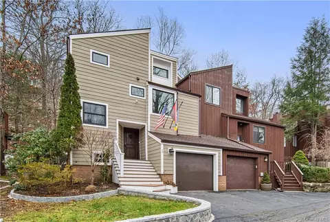 22 Boulder Ln, Lewisboro, NY 10526