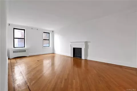 1 Broad Pkwy #5N, White Plains, NY 10601