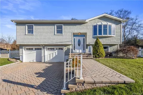 31 Jacobs Rd, Thiells, NY 10984