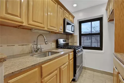 470 N Broadway #A6, Yonkers, NY 10701