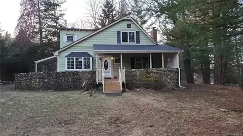 2515 Garden Ln, Cortlandt, NY 10567