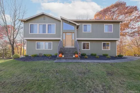 22 John F Kennedy Dr, Stony Point, NY 10980