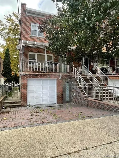 2560 Fenton Ave, Bronx, NY 10469