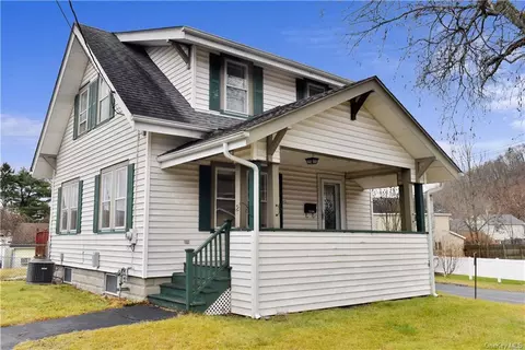 2 Dubois St, Port Jervis, NY 12771