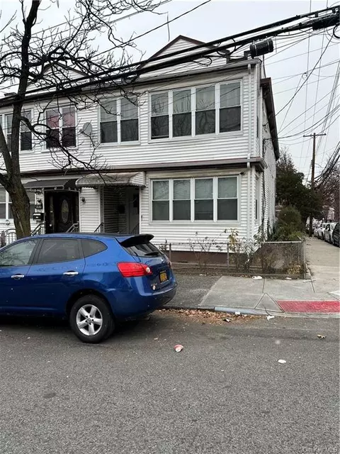 669 E 237th St, Bronx, NY 10466 photo 1
