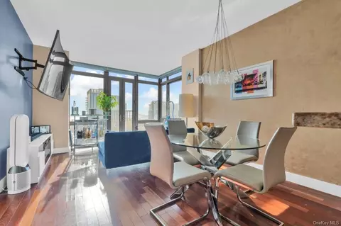 175 Huguenot St #2105, New Rochelle, NY 10801