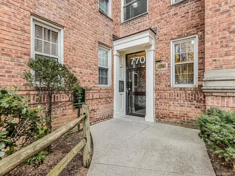 770 Bronx River Rd #A17, Yonkers, NY 10708