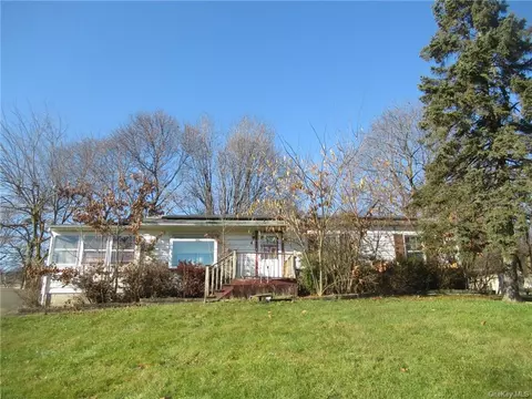4 Gusty Rd, Newburgh, NY 12550