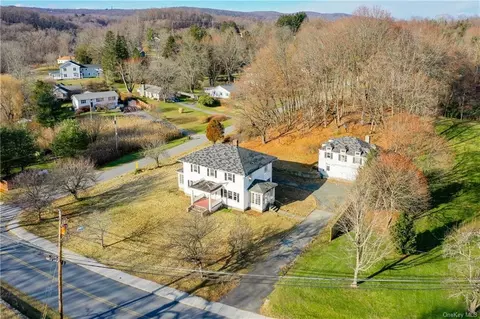 68 W Main St, Pawling, NY 12564