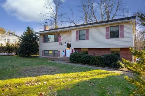 531 New Hempstead Rd, Ramapo, NY 10977
