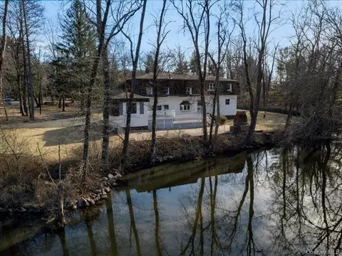 111 Montebello Rd, Ramapo, NY 10901