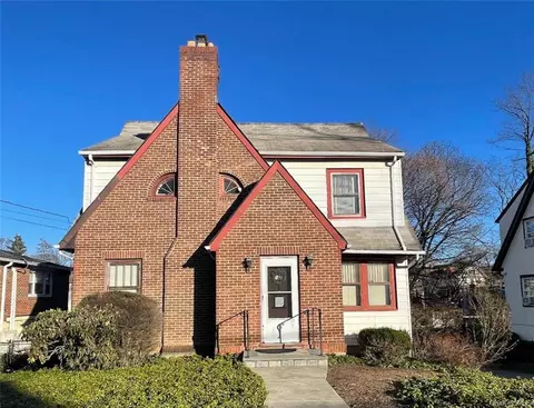 220 Church St, White Plains, NY 10603