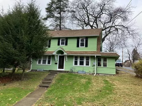 16 Marian Ave, Poughkeepsie, NY 12601