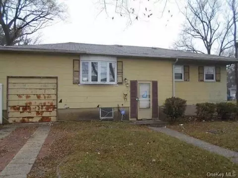 132 Gibson Ave, Brentwood, NY 11717