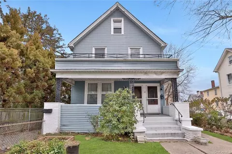 19 S Midland Ave, Orangetown, NY 10960