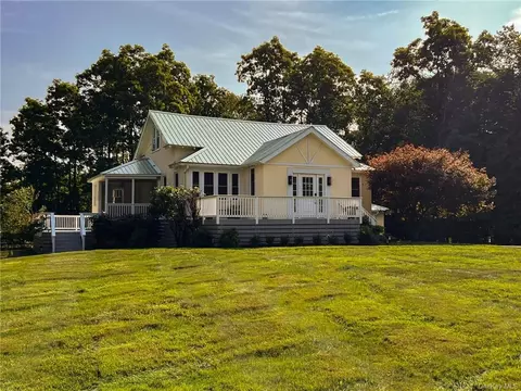 151 Cranberry Rd, Fallsburg, NY 12733