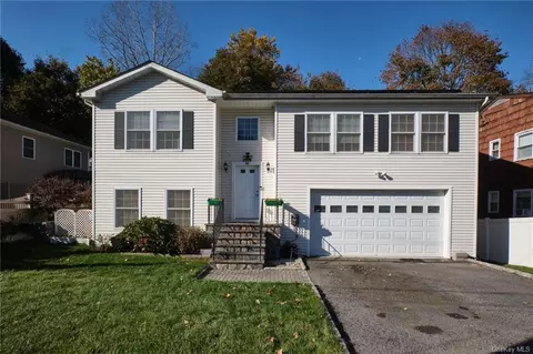 59 Sears Ave, Greenburgh, NY 10523