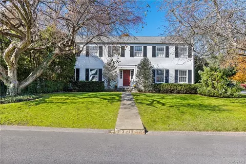 4 Eldredge Ct, Rye, NY 10580