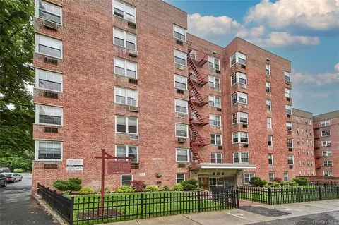 804 Bronx River Rd #1E, Yonkers, NY 10708