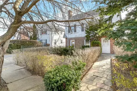 10 Leroy Ave, Yonkers, NY 10705