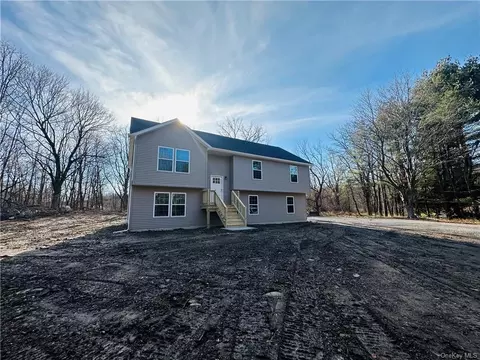 179 Fostertown Rd, Newburgh, NY 12550