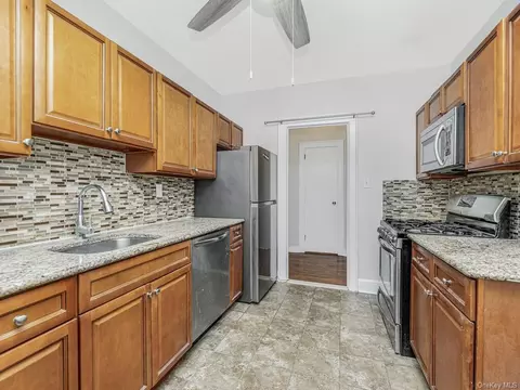 30 Windsor Ter #1F, White Plains, NY 10601