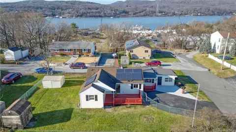 188 4th St, Cortlandt, NY 10596