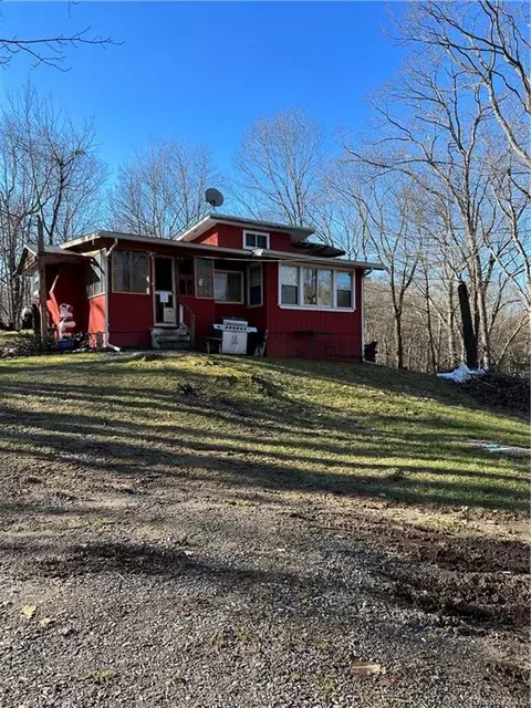 95 Glenmere Homesites Rd, Florida, NY 10921