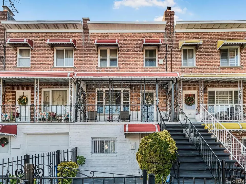 4827 Murdock Ave, Bronx, NY 10470 19 Photos Movoto