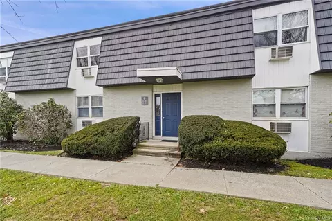9 White Gate Dr #G, Wappinger, NY 12590