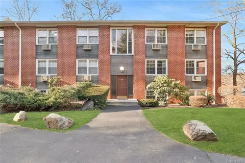 4 Dove Ct #T, Cortlandt, NY 10520