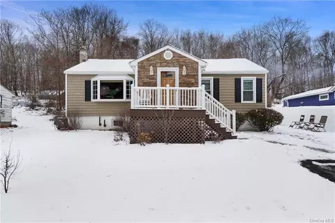 3 Fowler Ct, Cortlandt, NY 10567
