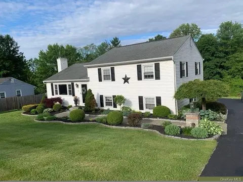 7 Baldwin Rd, La Grange, NY 12603