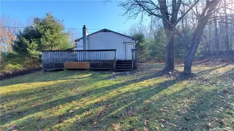 597 Irish Cape Rd, Ellenville, NY 12428