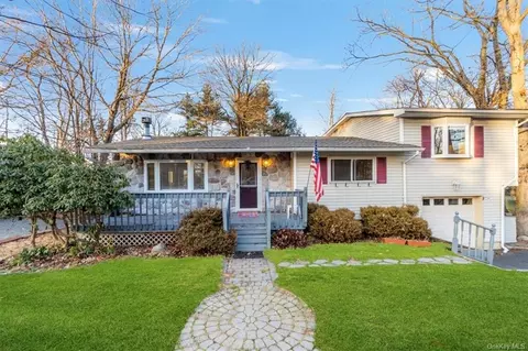 15 Chelsea Ln, Thompson, NY 12775