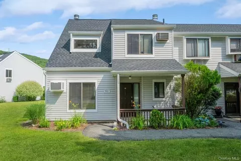 901 Swan Hollow Rd, Monroe, NY 10950