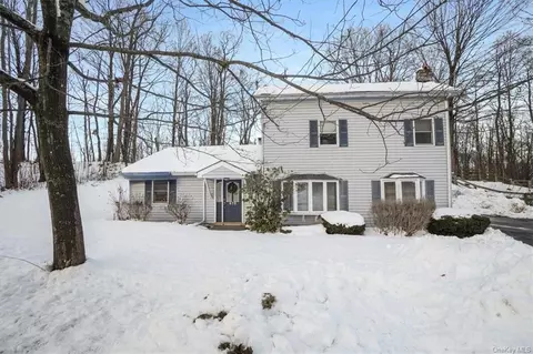 670 Goshen Tpke, Wallkill, NY 10919