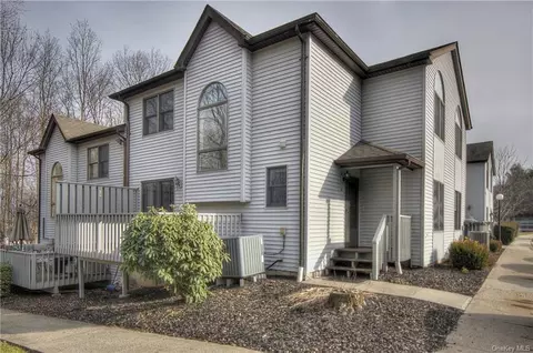14 Rosa Ct #14, Monroe, NY 10950