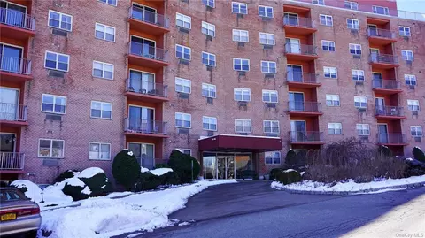 1 Lakeview Ave #3A, Peekskill, NY 10566