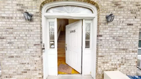 1567 Aka 1565 Midland Ave, Yonkers, NY 10708