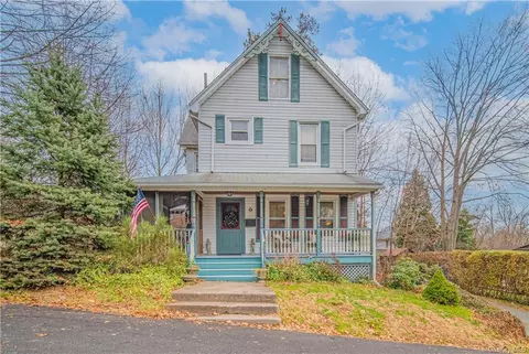 2 Livingston Pl, Orangetown, NY 10960