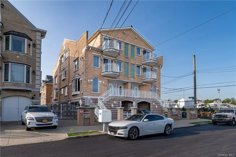 3176 Tierney Pl, Bronx, NY 10465 35 Photos Movoto