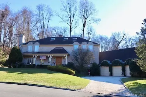 7 Love Ln, Harrison, NY 10528