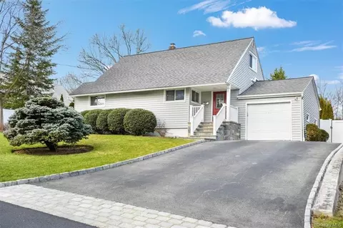 4 Barbara Ln, Greenburgh, NY 10530