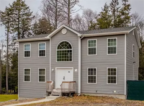 90 N Emerald Dr, Thompson, NY 12775
