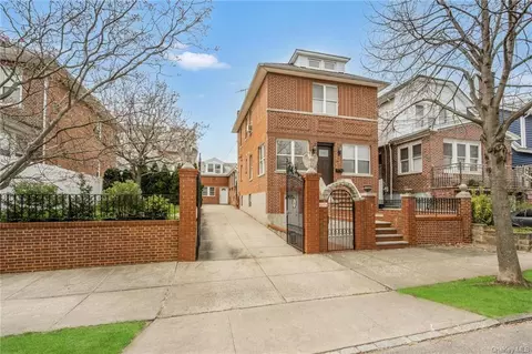 1653 Yates Ave, Bronx, NY 10461