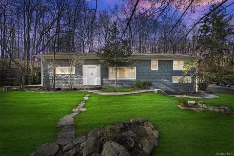 119 Helms Hill Rd, Washingtonville, NY 10992