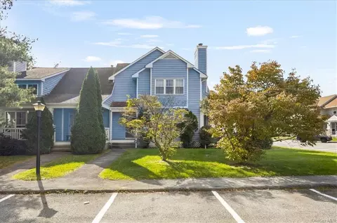 21 Taconic St, Poughkeepsie, NY 12603